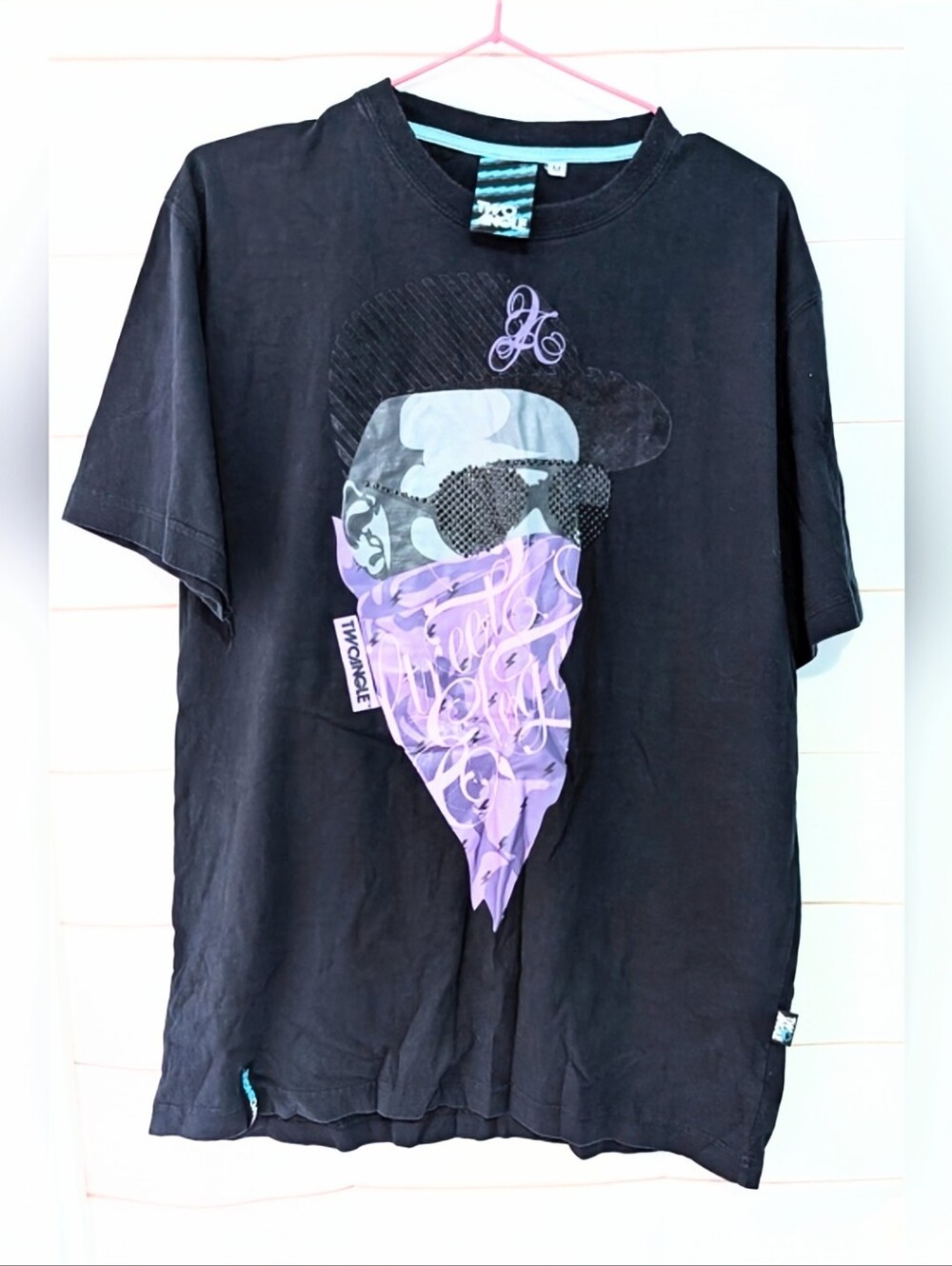 Vintage Two Angle Graphic Tee with Purple Bling Bandana Design 😮 Size Medium